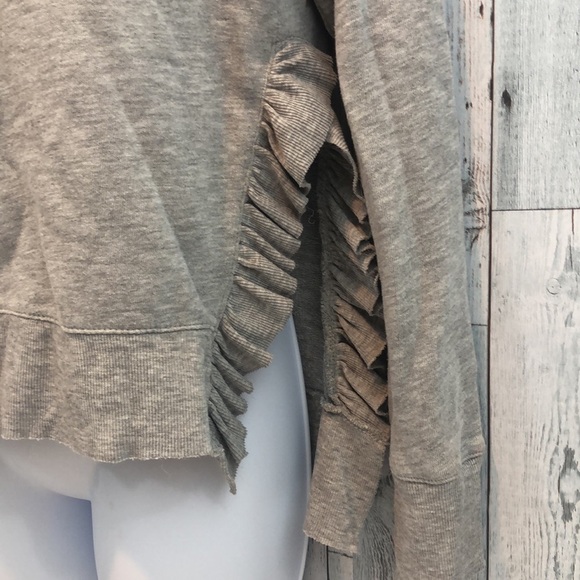 14th & Union Side Ruffle Gray Sweatshirt Small - Picture 2 of 9
